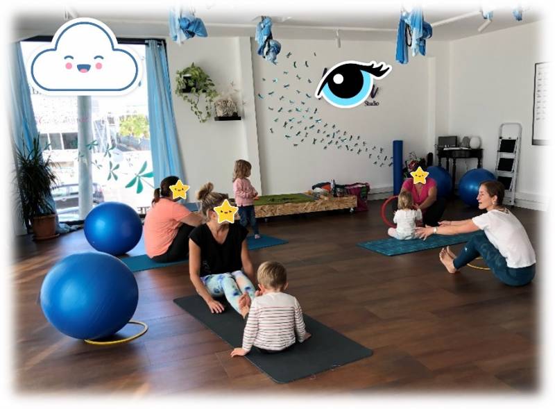 Séance de yoga pour les enfants en milieu scolaire pour faciliter l'intégration des apprentissages à Puget sur Argens dans le Var