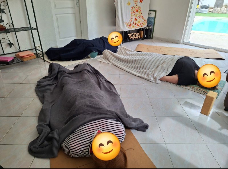 Formation baby yoga pour les assistantes maternelles à Cannes, Alpes Maritimes